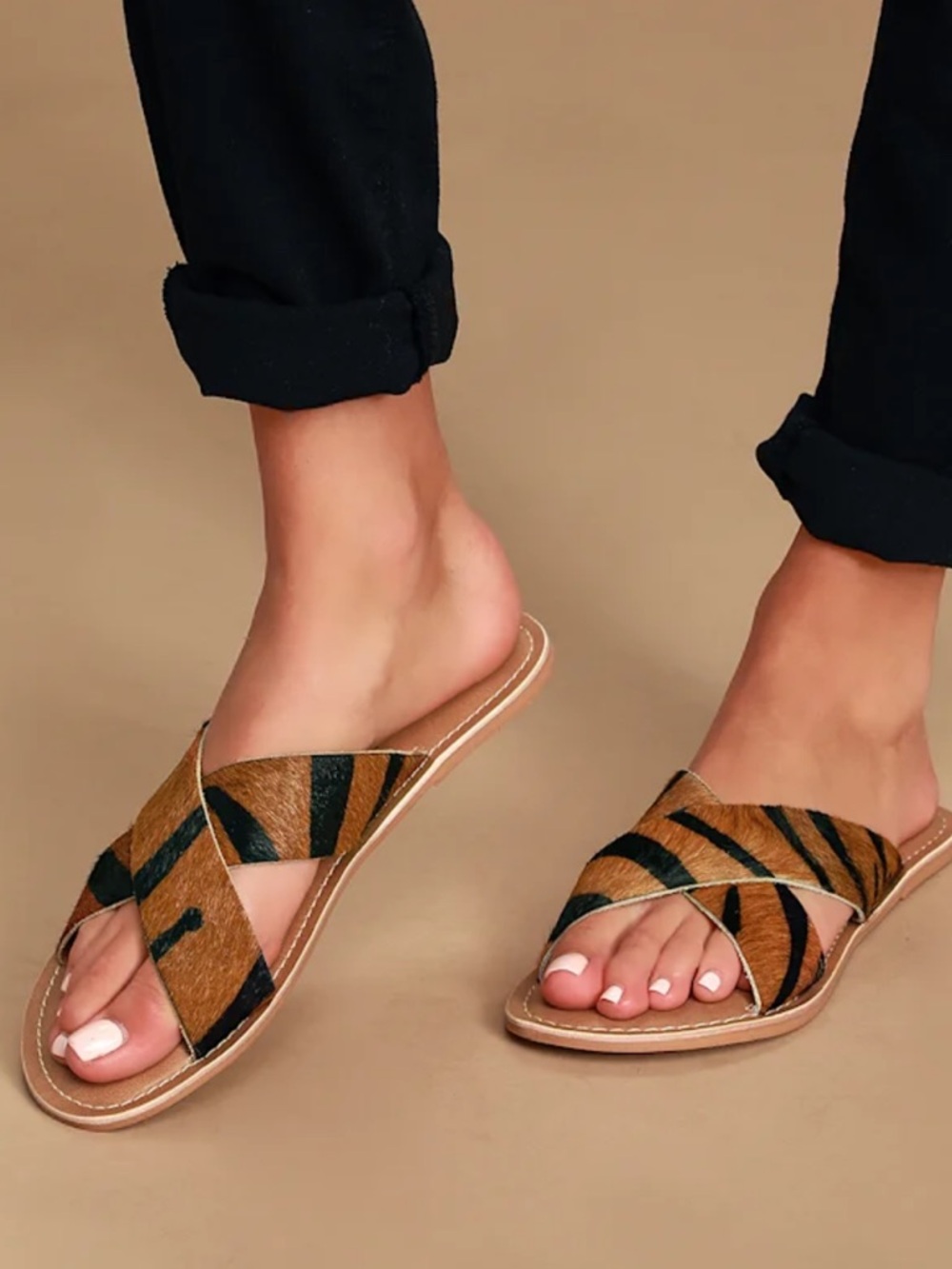 Coconuts by Matisse Pebble Tiger Cow Hair Slide Sandals Size 7 Tan Black Leather